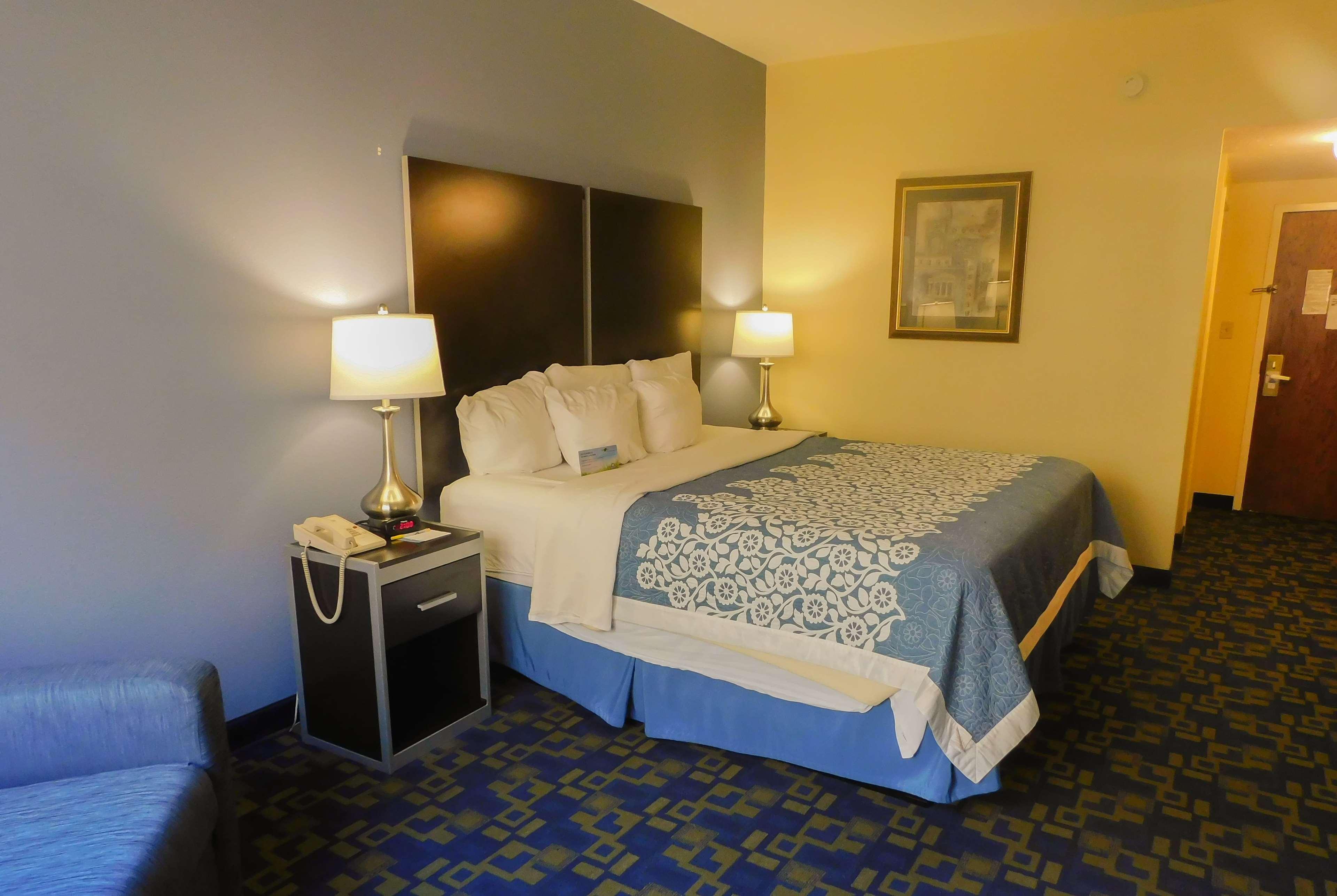 Days Inn & Suites By Wyndham Pocahontas Exterior foto